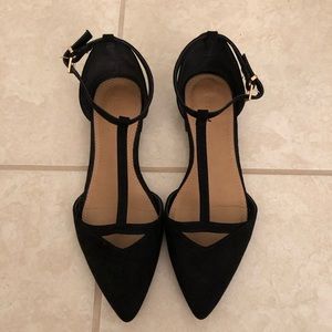 Black pointed flats 🥿